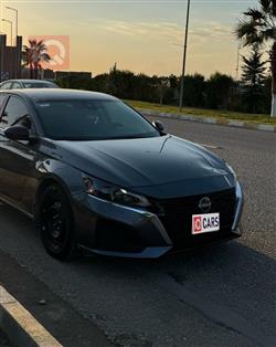 نيسان ألتيما